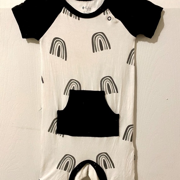 kyte baby Other - Kyte Baby black & white rainbow limited edition
